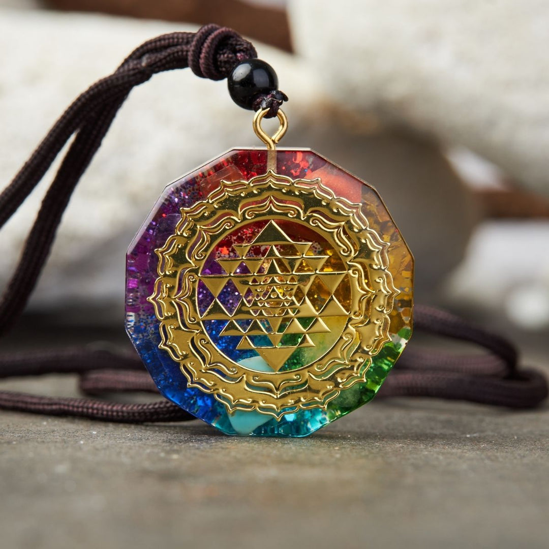 7 Chakra Orgonit Anhänger Halskette - Schutz & Balance - Necklace - TaoTempel