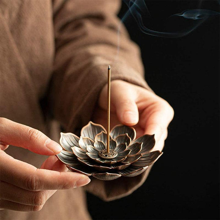 Bronze Lotus Weihrauchbrenner - Meditation & Ruhe - Incense Burner - TaoTempel