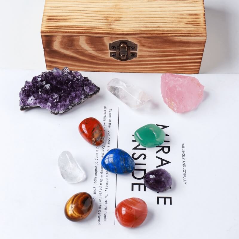 Kristall Box - Set aus 7 Chakra Steinen, Rosenquarz & Amethyst - Stones & Crystals - TaoTempel