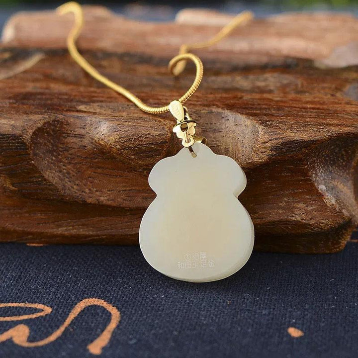 Hetische Jade-Anhänger-Halskette mit Geldbeutel für Reichtum & Glück - Necklace - TaoTempel