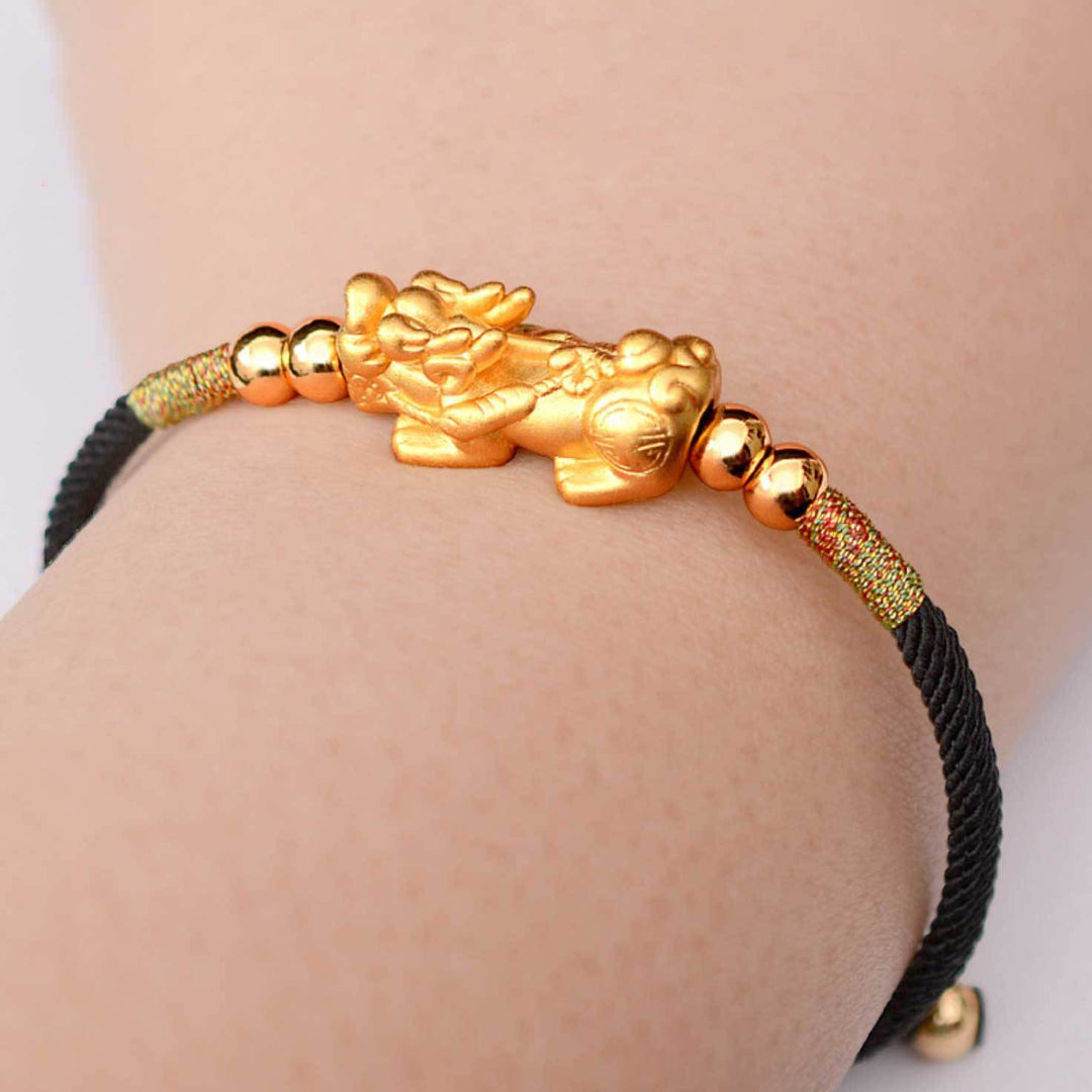 Rotes Kordelarmband mit Piyao-Anhänger - Bracelet - TaoTempel
