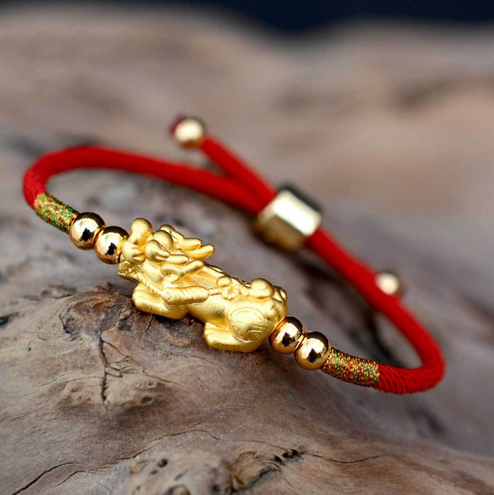 Rotes Kordelarmband mit Piyao-Anhänger - Bracelet - TaoTempel