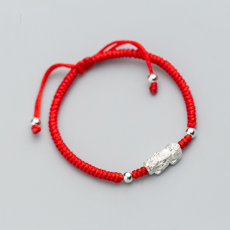 Rotes Schnurarmband mit silbernen Pixiu - Glück anziehen - Bracelet - TaoTempel